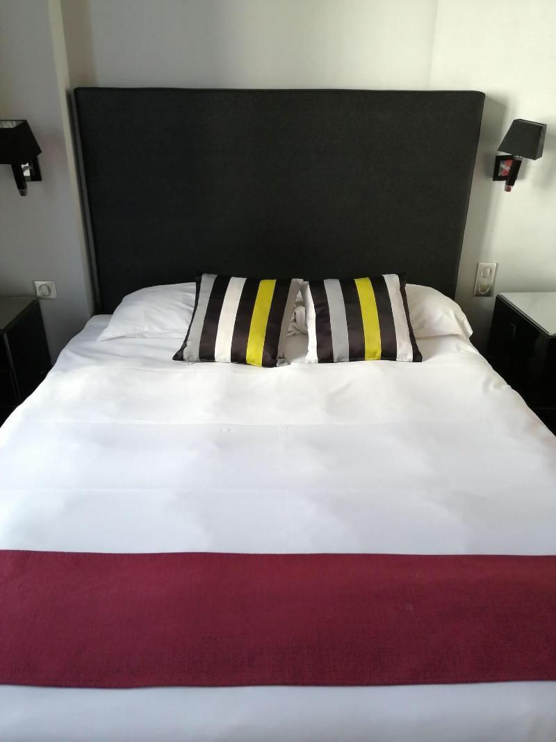Logis Hotel Saint Martin Orleans Luaran gambar