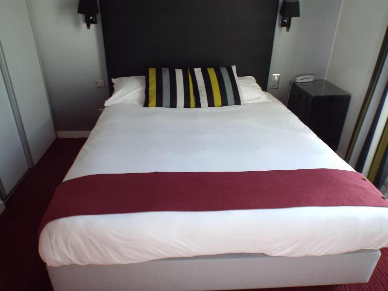 Logis Hotel Saint Martin Orleans Luaran gambar